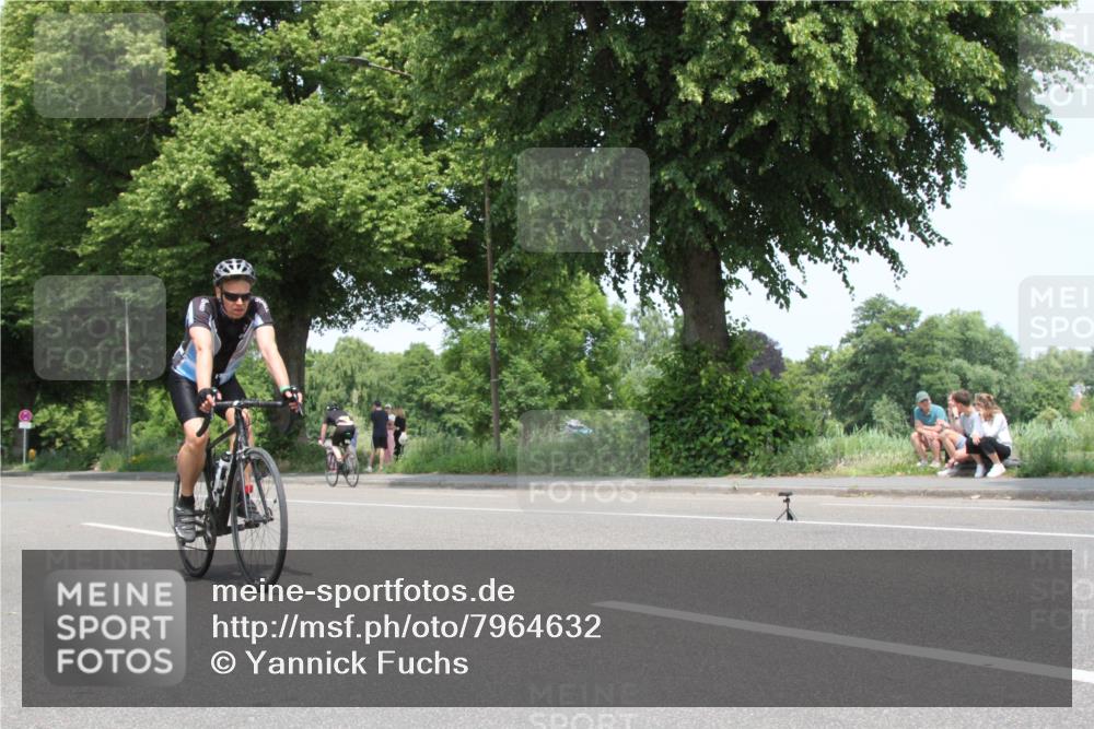 15.06.2025 - 7 Türme Triathlon Yannick Fuchs http://msf.ph/oto/7964632 15.06.2025 12:59:28 Radfahren  meine-sportfotos.de