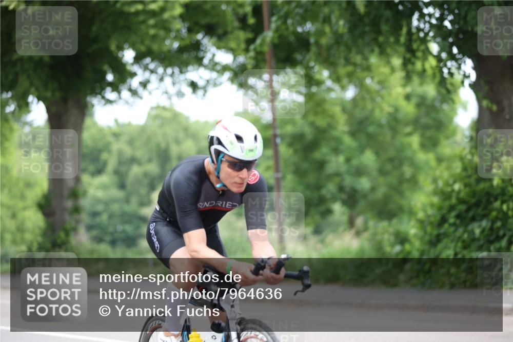 15.06.2025 - 7 Türme Triathlon Yannick Fuchs http://msf.ph/oto/7964636 15.06.2025 11:12:40 Radfahren 233, 240 meine-sportfotos.de