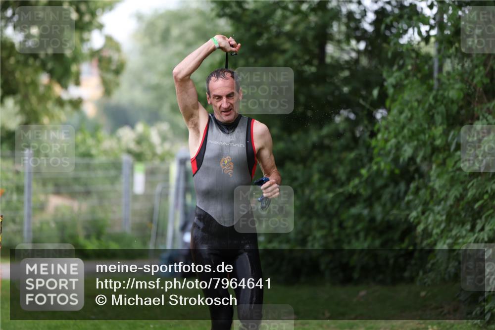 15.06.2025 - 7 Türme Triathlon Michael Strokosch http://msf.ph/oto/7964641 15.06.2025 12:17:38 Schwimmen 371, 424, 445, 540, 591, 628, 661, 672 meine-sportfotos.de