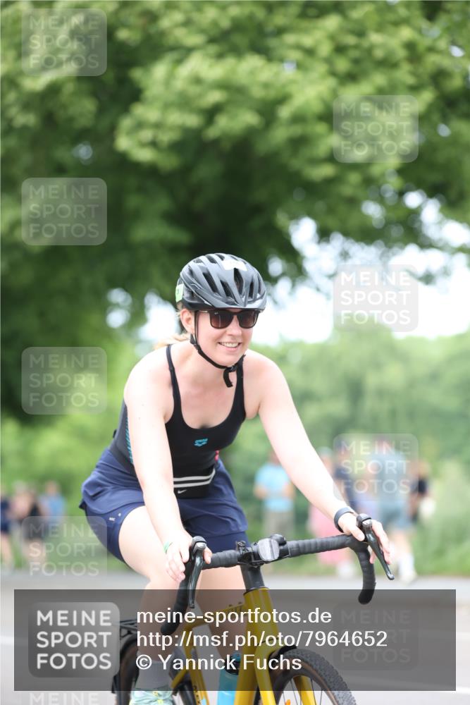 15.06.2025 - 7 Türme Triathlon Yannick Fuchs http://msf.ph/oto/7964652 15.06.2025 13:55:24 Radfahren 728 meine-sportfotos.de