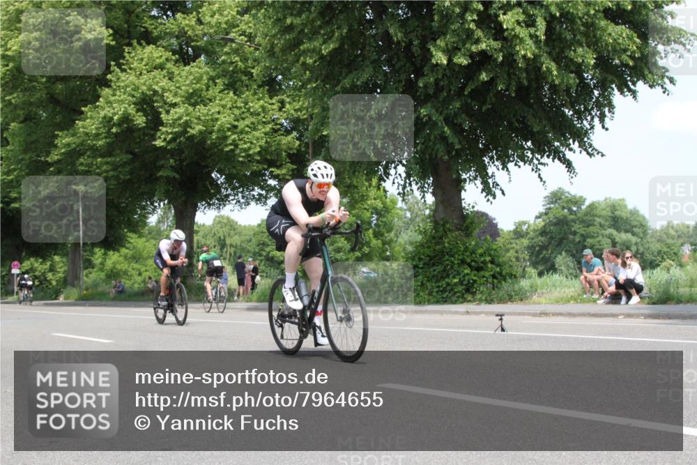 15.06.2025 - 7 Türme Triathlon Yannick Fuchs http://msf.ph/oto/7964655 15.06.2025 12:59:40 Radfahren  meine-sportfotos.de