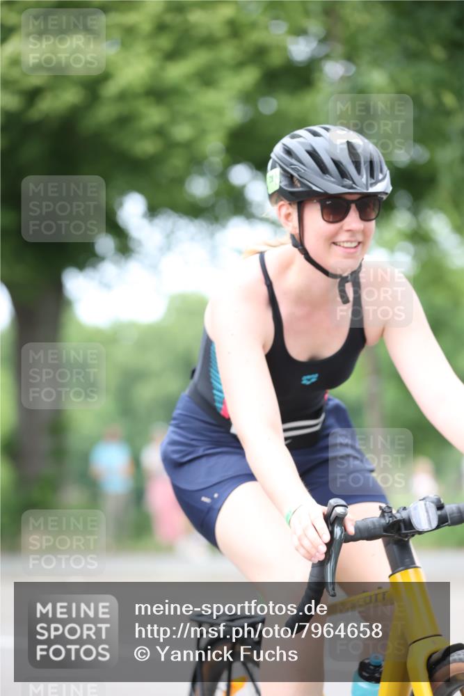 15.06.2025 - 7 Türme Triathlon Yannick Fuchs http://msf.ph/oto/7964658 15.06.2025 13:55:25 Radfahren 728 meine-sportfotos.de
