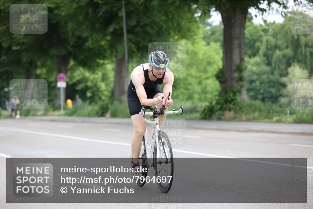 15.06.2025 - 7 Türme Triathlon Yannick Fuchs http://msf.ph/oto/7964697 15.06.2025 11:12:47 Radfahren 204, 214, 233, 240, 333 meine-sportfotos.de
