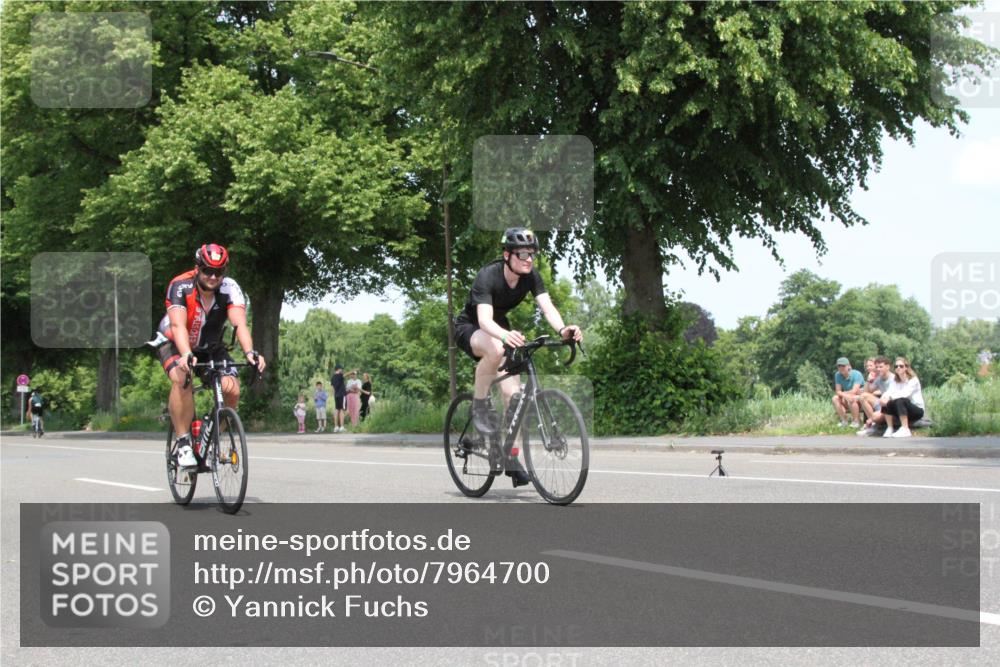 15.06.2025 - 7 Türme Triathlon Yannick Fuchs http://msf.ph/oto/7964700 15.06.2025 12:59:56 Radfahren  meine-sportfotos.de