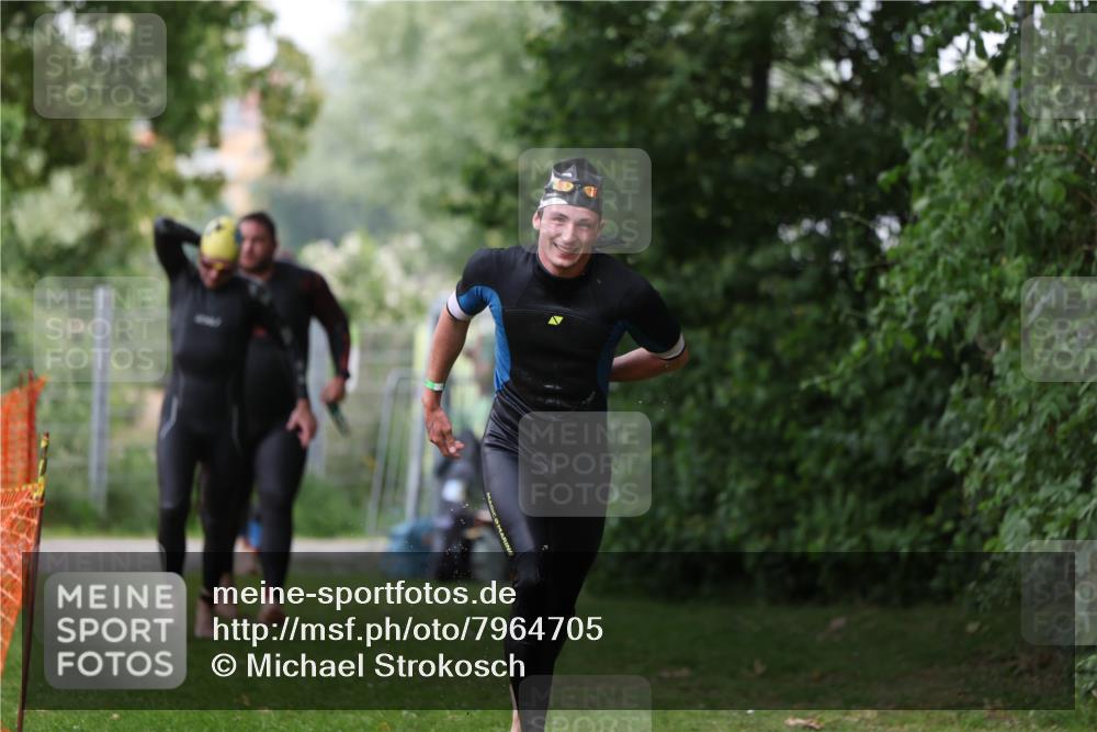 15.06.2025 - 7 Türme Triathlon Michael Strokosch http://msf.ph/oto/7964705 15.06.2025 12:17:45 Schwimmen 371, 445, 523, 540, 628, 654, 661, 672, 678 meine-sportfotos.de