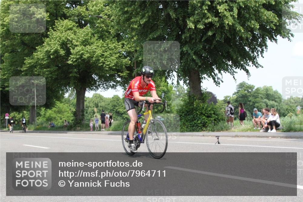 15.06.2025 - 7 Türme Triathlon Yannick Fuchs http://msf.ph/oto/7964711 15.06.2025 13:00:08 Radfahren  meine-sportfotos.de