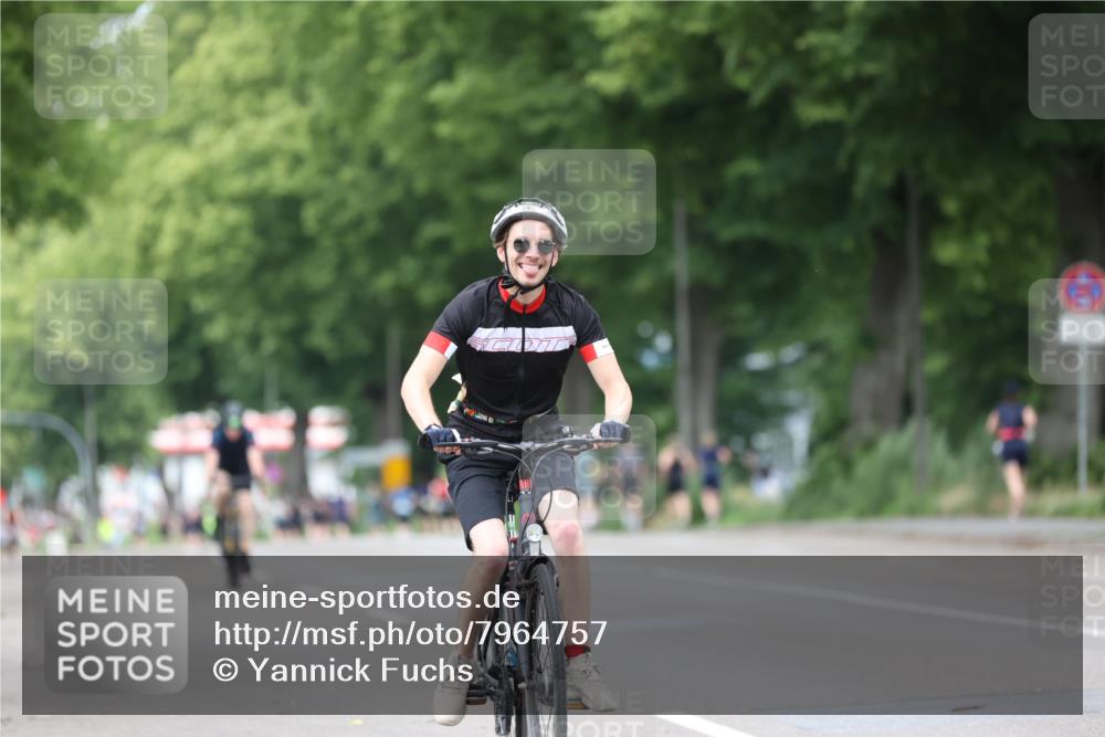 15.06.2025 - 7 Türme Triathlon Yannick Fuchs http://msf.ph/oto/7964757 15.06.2025 13:55:49 Radfahren 937, 1118 meine-sportfotos.de