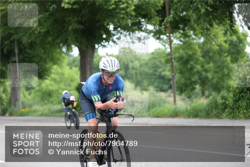 15.06.2025 - 7 Türme Triathlon Yannick Fuchs http://msf.ph/oto/7964789 15.06.2025 11:12:57 Radfahren 236, 278, 309 meine-sportfotos.de