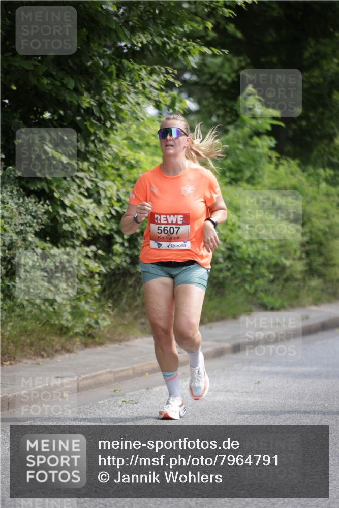 15.06.2025 - REWE Women's Run Jannik Wohlers http://msf.ph/oto/7964791 15.06.2025 09:59:43 Laufen 5607 meine-sportfotos.de