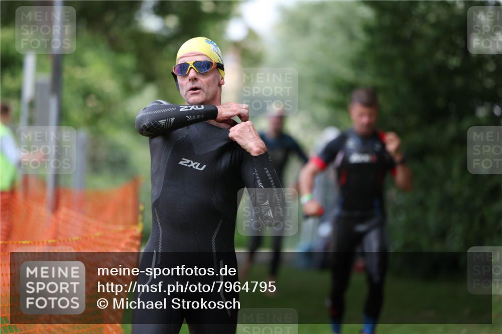 15.06.2025 - 7 Türme Triathlon Michael Strokosch http://msf.ph/oto/7964795 15.06.2025 12:17:50 Schwimmen 445, 523, 540, 615, 628, 654, 656, 661, 672, 678 meine-sportfotos.de