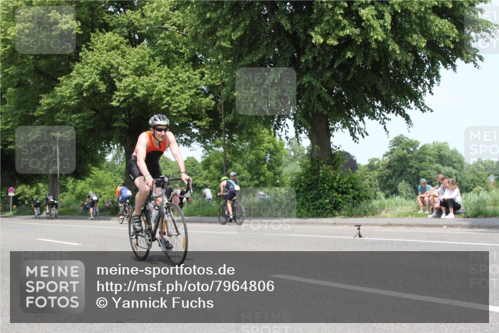 15.06.2025 - 7 Türme Triathlon Yannick Fuchs http://msf.ph/oto/7964806 15.06.2025 13:01:06 Radfahren  meine-sportfotos.de