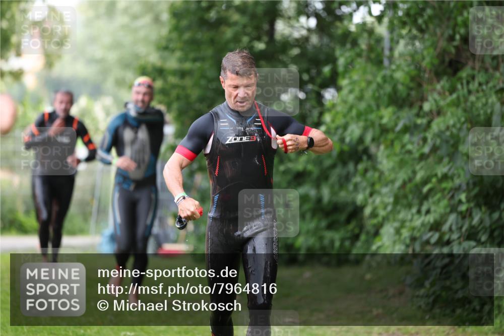 15.06.2025 - 7 Türme Triathlon Michael Strokosch http://msf.ph/oto/7964816 15.06.2025 12:17:52 Schwimmen 445, 523, 540, 608, 615, 628, 654, 656, 661, 672, 678 meine-sportfotos.de