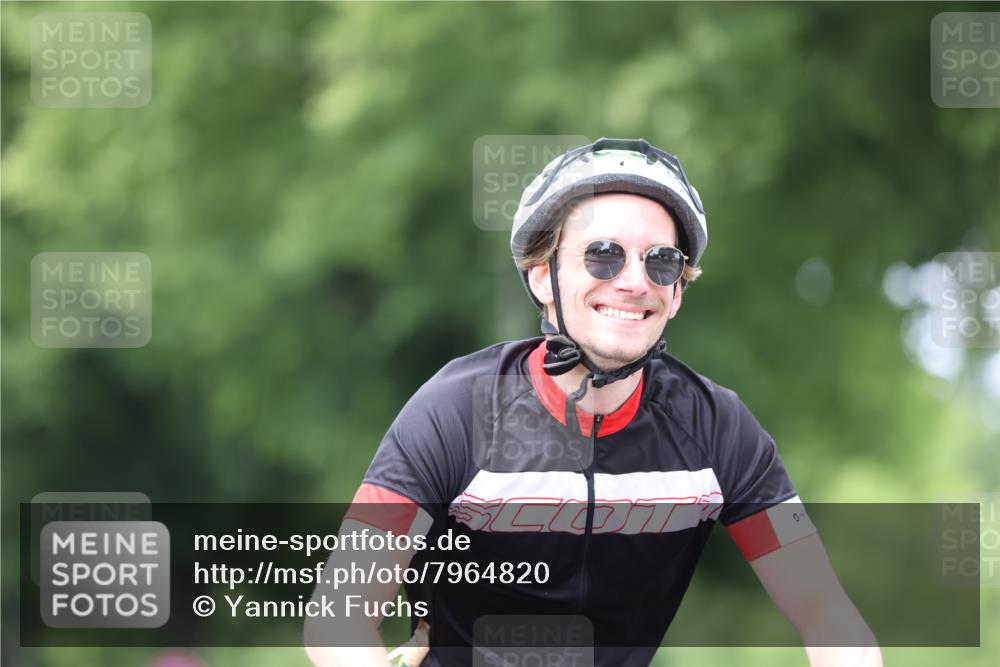 15.06.2025 - 7 Türme Triathlon Yannick Fuchs http://msf.ph/oto/7964820 15.06.2025 13:55:50 Radfahren 937, 1118 meine-sportfotos.de