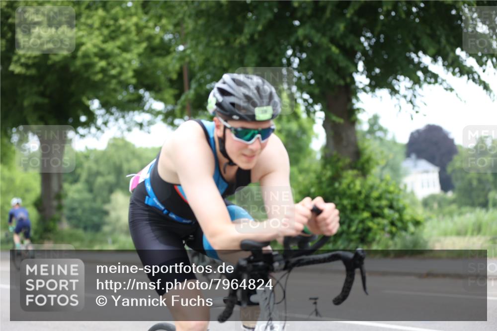 15.06.2025 - 7 Türme Triathlon Yannick Fuchs http://msf.ph/oto/7964824 15.06.2025 11:12:58 Radfahren 236, 278, 309 meine-sportfotos.de