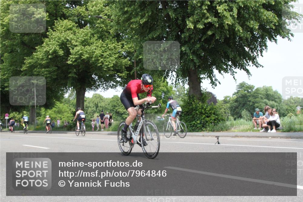15.06.2025 - 7 Türme Triathlon Yannick Fuchs http://msf.ph/oto/7964846 15.06.2025 13:01:23 Radfahren  meine-sportfotos.de