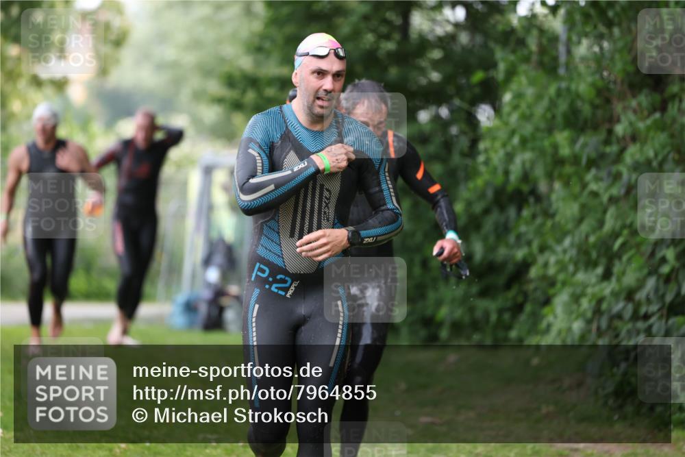 15.06.2025 - 7 Türme Triathlon Michael Strokosch http://msf.ph/oto/7964855 15.06.2025 12:17:55 Schwimmen 445, 523, 540, 608, 615, 628, 638, 654, 656, 672, 678 meine-sportfotos.de