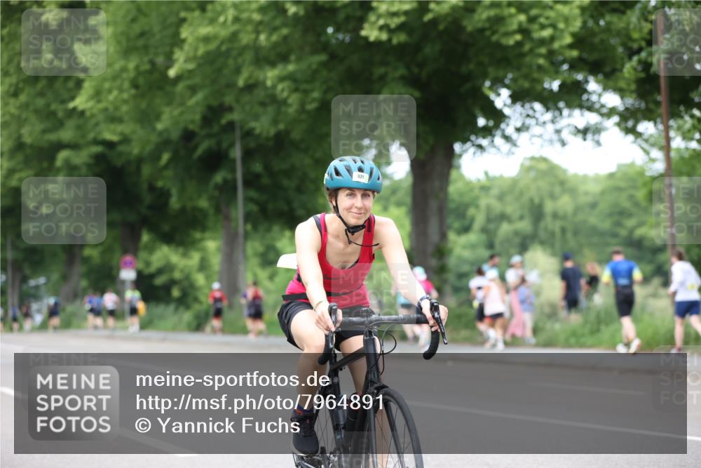 15.06.2025 - 7 Türme Triathlon Yannick Fuchs http://msf.ph/oto/7964891 15.06.2025 13:56:05 Radfahren 871, 932 meine-sportfotos.de