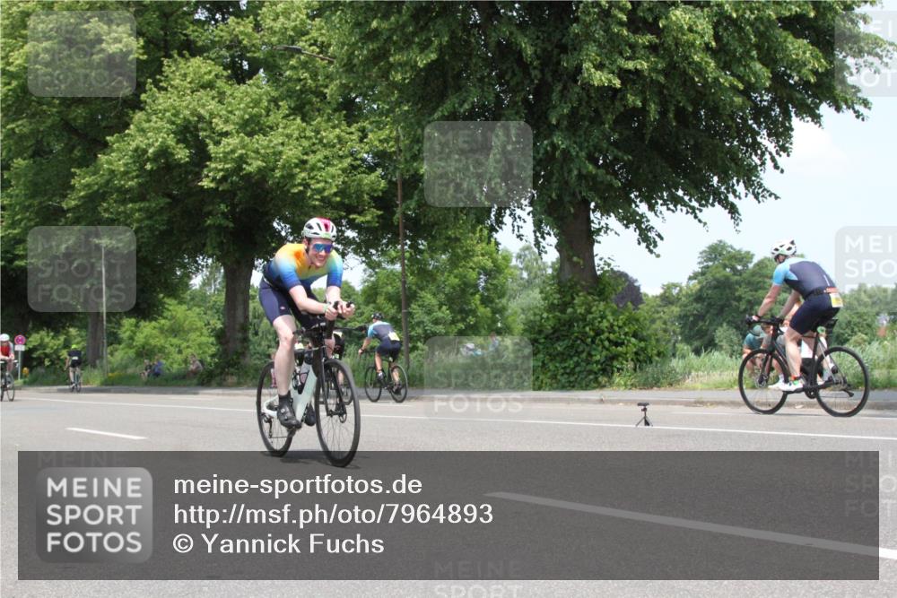 15.06.2025 - 7 Türme Triathlon Yannick Fuchs http://msf.ph/oto/7964893 15.06.2025 13:02:16 Radfahren  meine-sportfotos.de