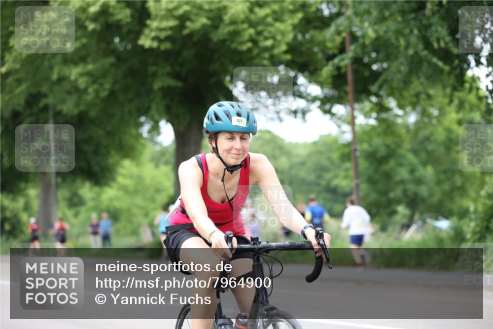 15.06.2025 - 7 Türme Triathlon Yannick Fuchs http://msf.ph/oto/7964900 15.06.2025 13:56:05 Radfahren 871, 932 meine-sportfotos.de
