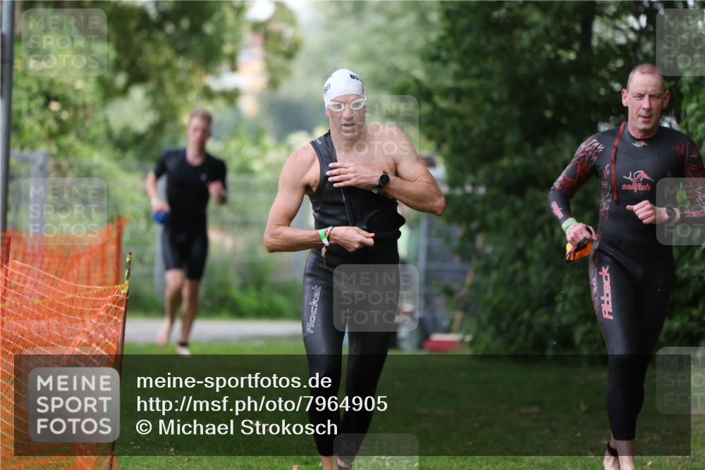 15.06.2025 - 7 Türme Triathlon Michael Strokosch http://msf.ph/oto/7964905 15.06.2025 12:17:59 Schwimmen 445, 523, 540, 608, 615, 628, 638, 654, 656, 672, 678 meine-sportfotos.de