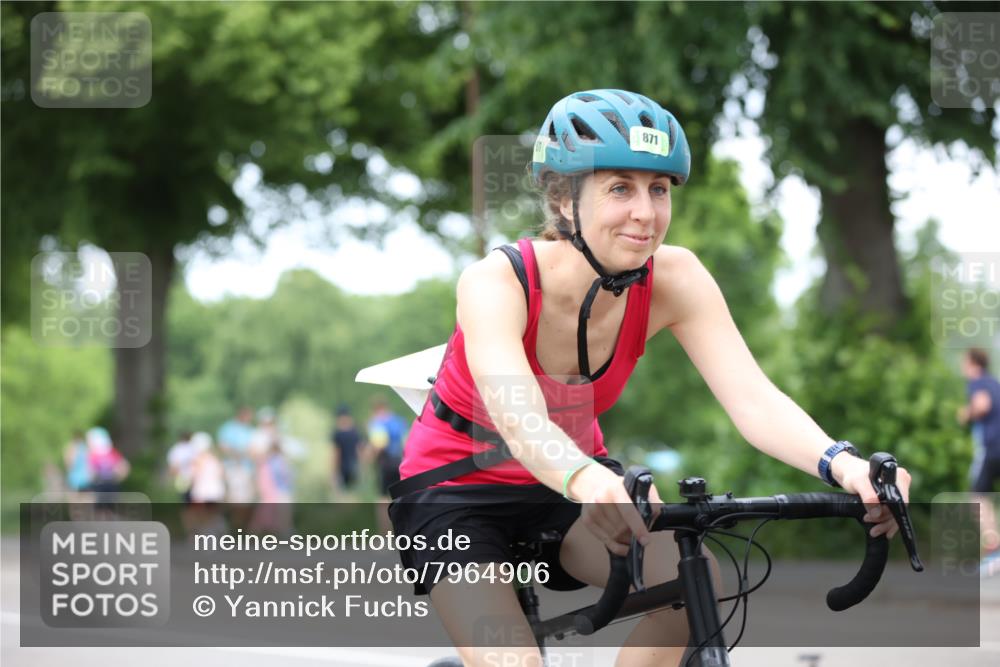 15.06.2025 - 7 Türme Triathlon Yannick Fuchs http://msf.ph/oto/7964906 15.06.2025 13:56:05 Radfahren 871, 932 meine-sportfotos.de