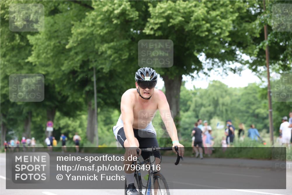 15.06.2025 - 7 Türme Triathlon Yannick Fuchs http://msf.ph/oto/7964916 15.06.2025 13:56:22 Radfahren 393 meine-sportfotos.de