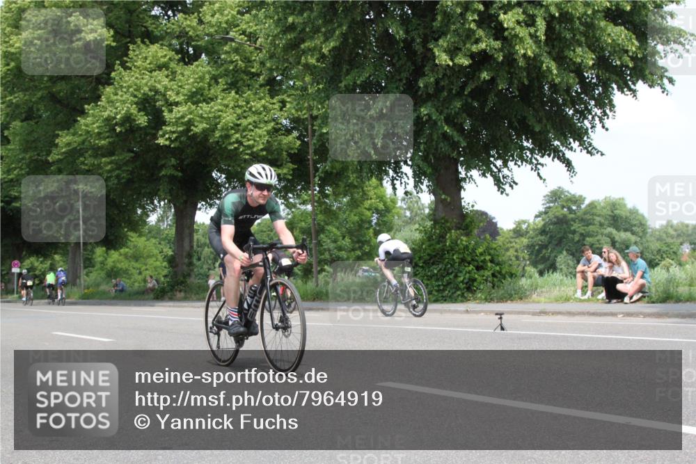 15.06.2025 - 7 Türme Triathlon Yannick Fuchs http://msf.ph/oto/7964919 15.06.2025 13:02:38 Radfahren  meine-sportfotos.de