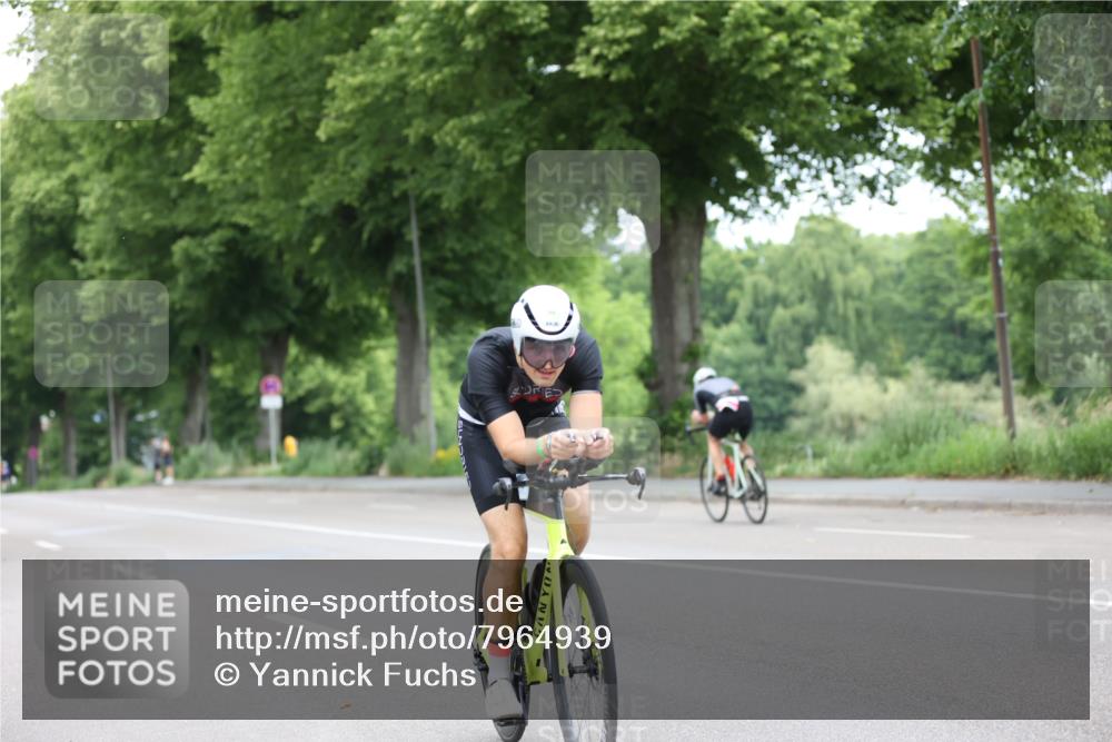 15.06.2025 - 7 Türme Triathlon Yannick Fuchs http://msf.ph/oto/7964939 15.06.2025 11:13:10 Radfahren 254, 289 meine-sportfotos.de