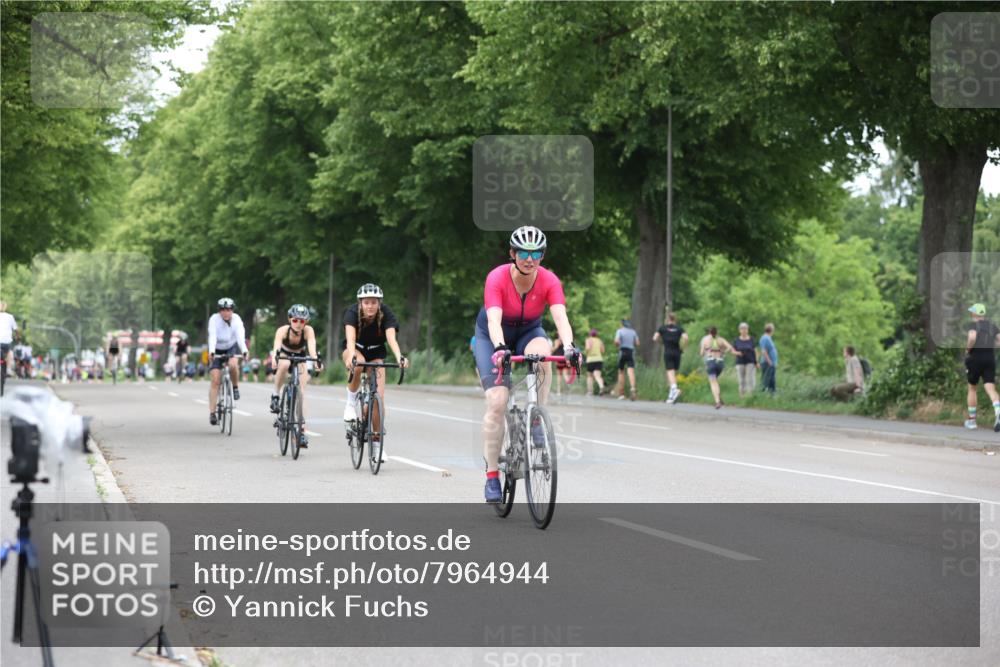 15.06.2025 - 7 Türme Triathlon Yannick Fuchs http://msf.ph/oto/7964944 15.06.2025 13:56:38 Radfahren 197, 429, 844, 1086 meine-sportfotos.de