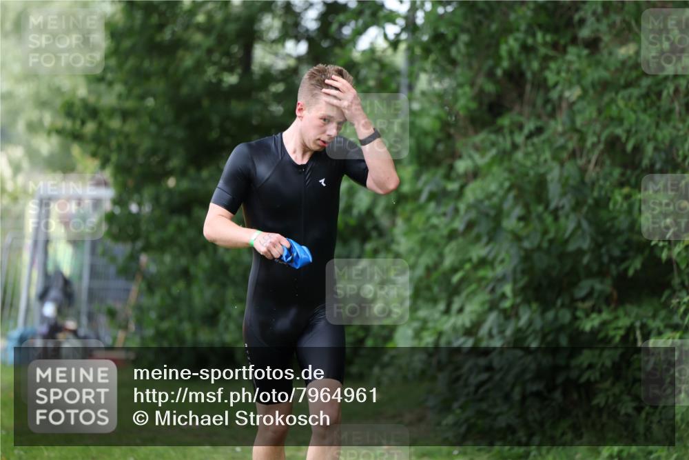 15.06.2025 - 7 Türme Triathlon Michael Strokosch http://msf.ph/oto/7964961 15.06.2025 12:18:03 Schwimmen 380, 445, 523, 540, 608, 615, 628, 637, 638, 654, 656, 678 meine-sportfotos.de