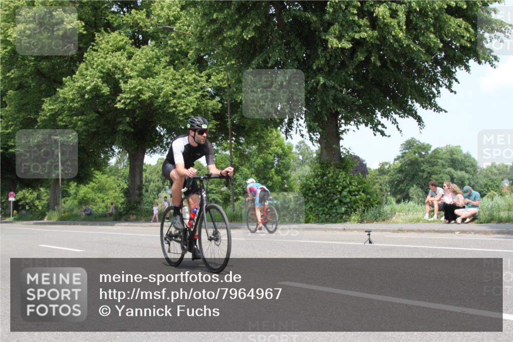 15.06.2025 - 7 Türme Triathlon Yannick Fuchs http://msf.ph/oto/7964967 15.06.2025 13:03:52 Radfahren  meine-sportfotos.de