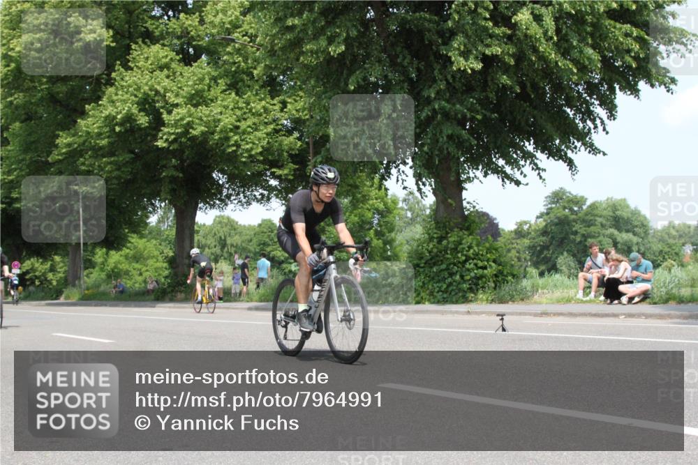 15.06.2025 - 7 Türme Triathlon Yannick Fuchs http://msf.ph/oto/7964991 15.06.2025 13:04:03 Radfahren  meine-sportfotos.de