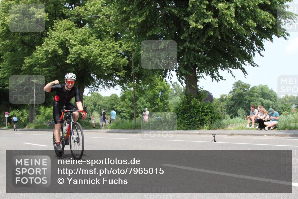 15.06.2025 - 7 Türme Triathlon Yannick Fuchs http://msf.ph/oto/7965015 15.06.2025 13:04:10 Radfahren  meine-sportfotos.de