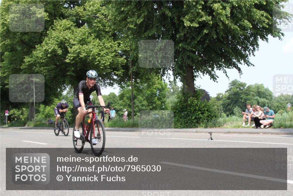 15.06.2025 - 7 Türme Triathlon Yannick Fuchs http://msf.ph/oto/7965030 15.06.2025 13:04:13 Radfahren  meine-sportfotos.de