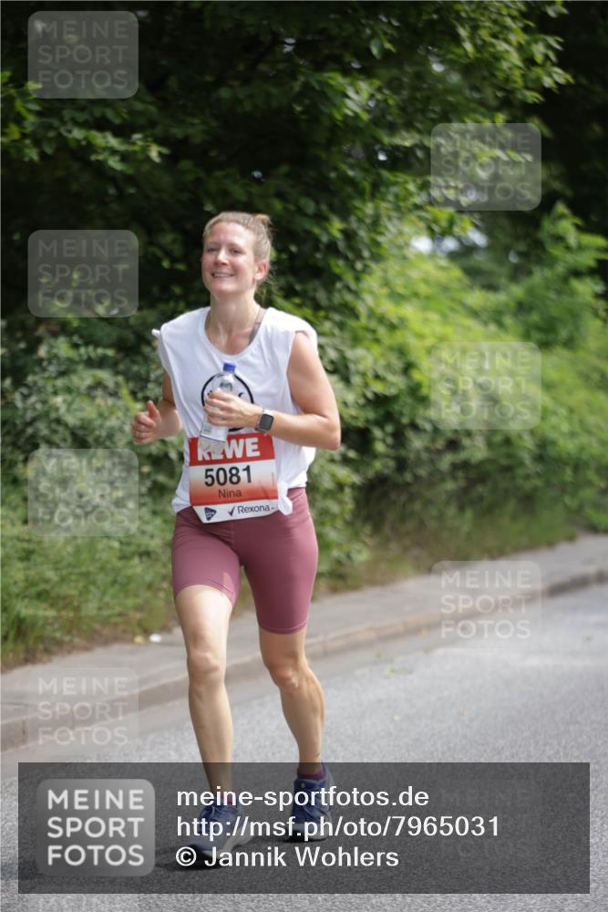 15.06.2025 - REWE Women's Run Jannik Wohlers http://msf.ph/oto/7965031 15.06.2025 09:59:54 Laufen 5081 meine-sportfotos.de