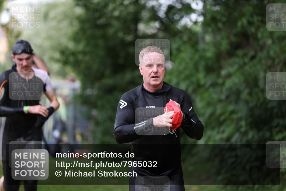 15.06.2025 - 7 Türme Triathlon Michael Strokosch http://msf.ph/oto/7965032 15.06.2025 12:18:11 Schwimmen 380, 608, 615, 637, 638, 654, 656, 678 meine-sportfotos.de