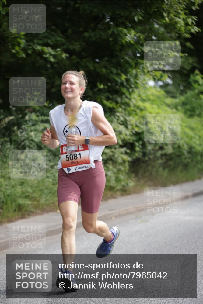 15.06.2025 - REWE Women's Run Jannik Wohlers http://msf.ph/oto/7965042 15.06.2025 09:59:54 Laufen 5081 meine-sportfotos.de