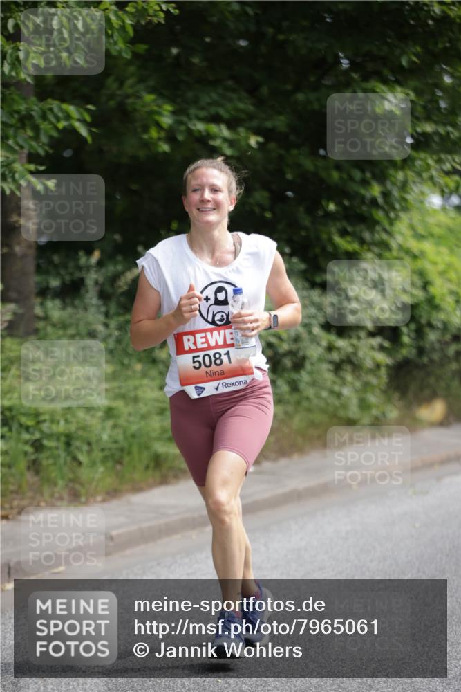 15.06.2025 - REWE Women's Run Jannik Wohlers http://msf.ph/oto/7965061 15.06.2025 09:59:55 Laufen 5081 meine-sportfotos.de