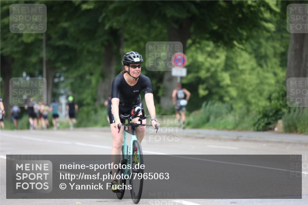 15.06.2025 - 7 Türme Triathlon Yannick Fuchs http://msf.ph/oto/7965063 15.06.2025 13:56:57 Radfahren 539, 588, 835 meine-sportfotos.de