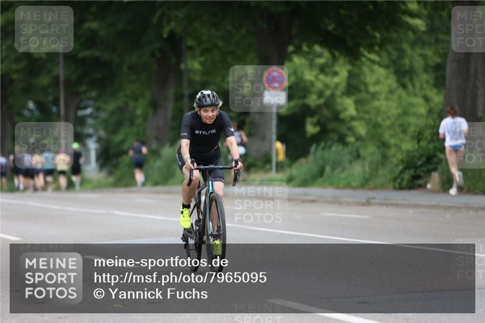 15.06.2025 - 7 Türme Triathlon Yannick Fuchs http://msf.ph/oto/7965095 15.06.2025 13:56:59 Radfahren 539, 588, 835 meine-sportfotos.de