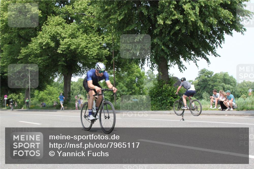 15.06.2025 - 7 Türme Triathlon Yannick Fuchs http://msf.ph/oto/7965117 15.06.2025 13:05:13 Radfahren  meine-sportfotos.de