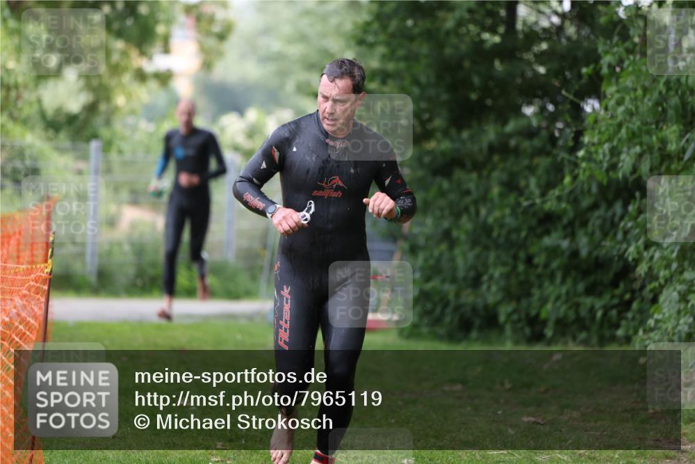 15.06.2025 - 7 Türme Triathlon Michael Strokosch http://msf.ph/oto/7965119 15.06.2025 12:18:16 Schwimmen 380, 608, 615, 637, 638, 656 meine-sportfotos.de