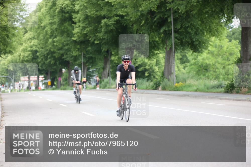 15.06.2025 - 7 Türme Triathlon Yannick Fuchs http://msf.ph/oto/7965120 15.06.2025 11:13:53 Radfahren 317 meine-sportfotos.de