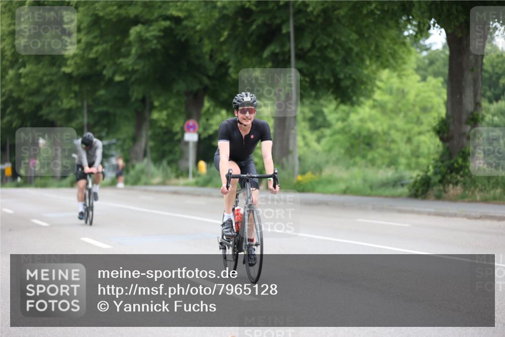 15.06.2025 - 7 Türme Triathlon Yannick Fuchs http://msf.ph/oto/7965128 15.06.2025 11:13:53 Radfahren 317 meine-sportfotos.de