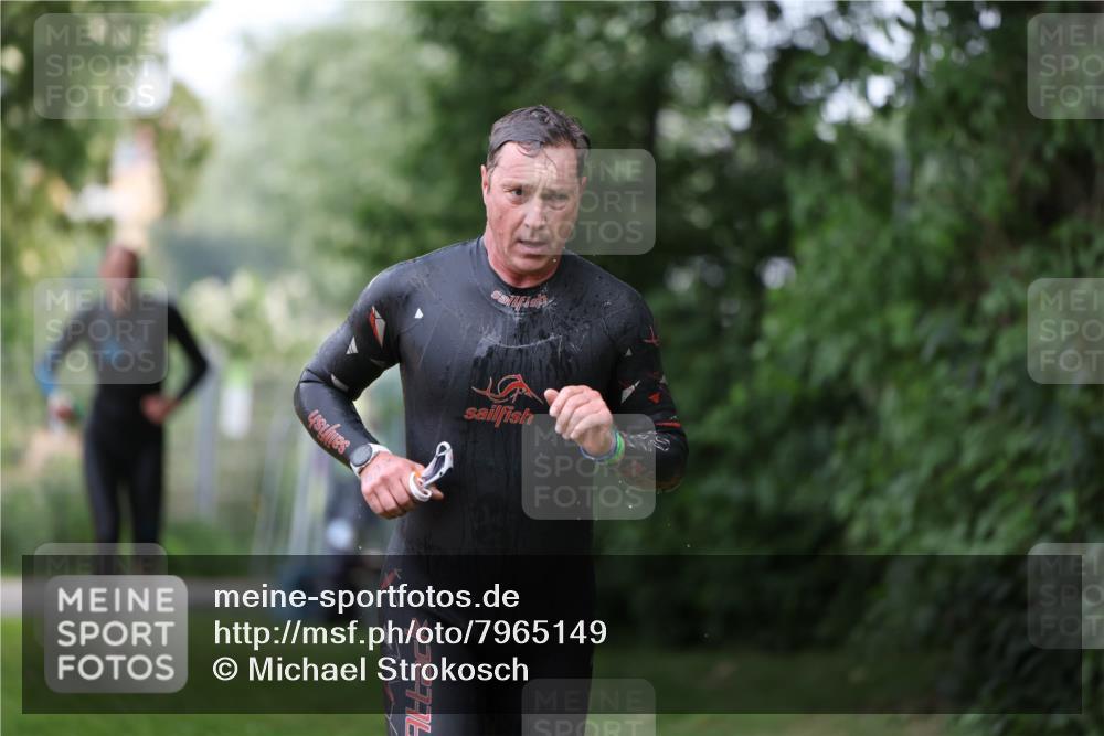 15.06.2025 - 7 Türme Triathlon Michael Strokosch http://msf.ph/oto/7965149 15.06.2025 12:18:18 Schwimmen 380, 384, 562, 608, 615, 637, 638 meine-sportfotos.de