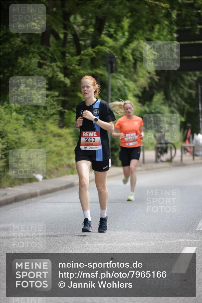 15.06.2025 - REWE Women's Run Jannik Wohlers http://msf.ph/oto/7965166 15.06.2025 09:59:58 Laufen 5063, 5163 meine-sportfotos.de