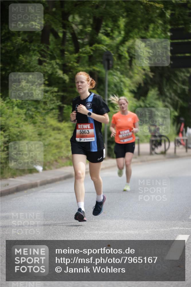 15.06.2025 - REWE Women's Run Jannik Wohlers http://msf.ph/oto/7965167 15.06.2025 09:59:58 Laufen 5063, 5163 meine-sportfotos.de