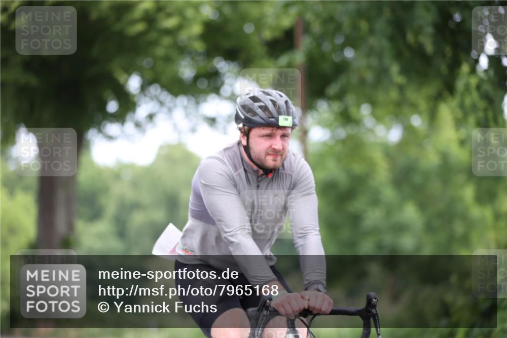 15.06.2025 - 7 Türme Triathlon Yannick Fuchs http://msf.ph/oto/7965168 15.06.2025 11:13:55 Radfahren 317 meine-sportfotos.de