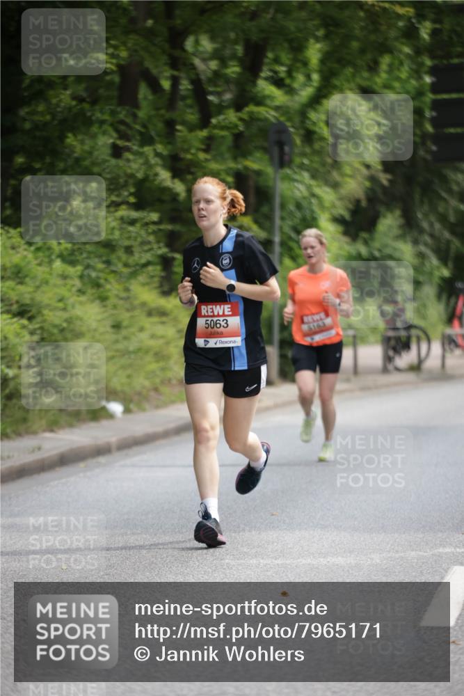 15.06.2025 - REWE Women's Run Jannik Wohlers http://msf.ph/oto/7965171 15.06.2025 09:59:58 Laufen 5063, 5163 meine-sportfotos.de