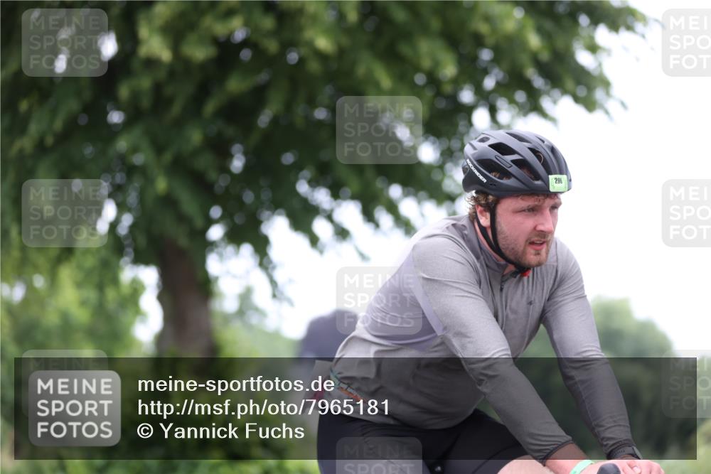15.06.2025 - 7 Türme Triathlon Yannick Fuchs http://msf.ph/oto/7965181 15.06.2025 11:13:56 Radfahren 317 meine-sportfotos.de
